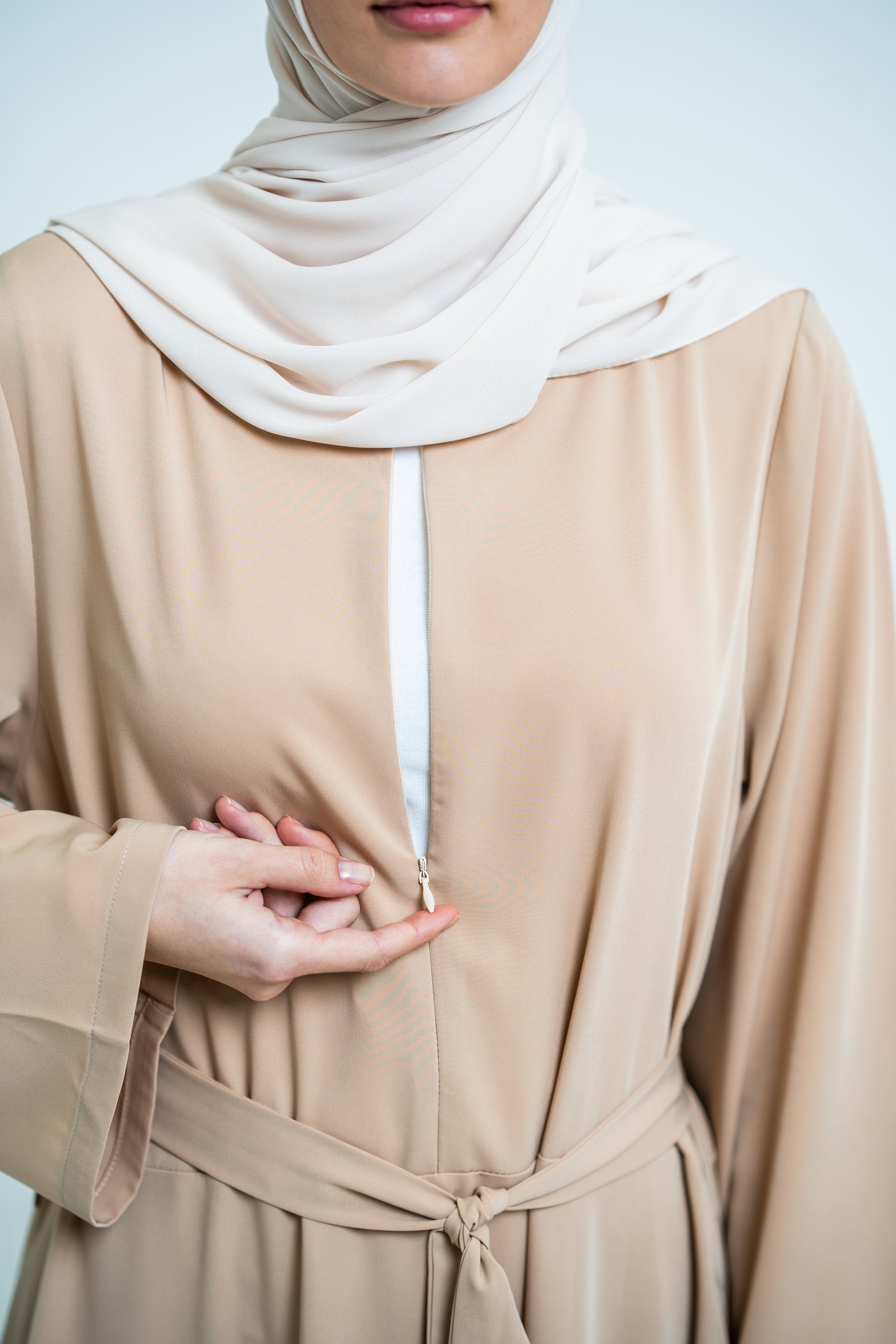 Abaya mit Reißverschluss Beige