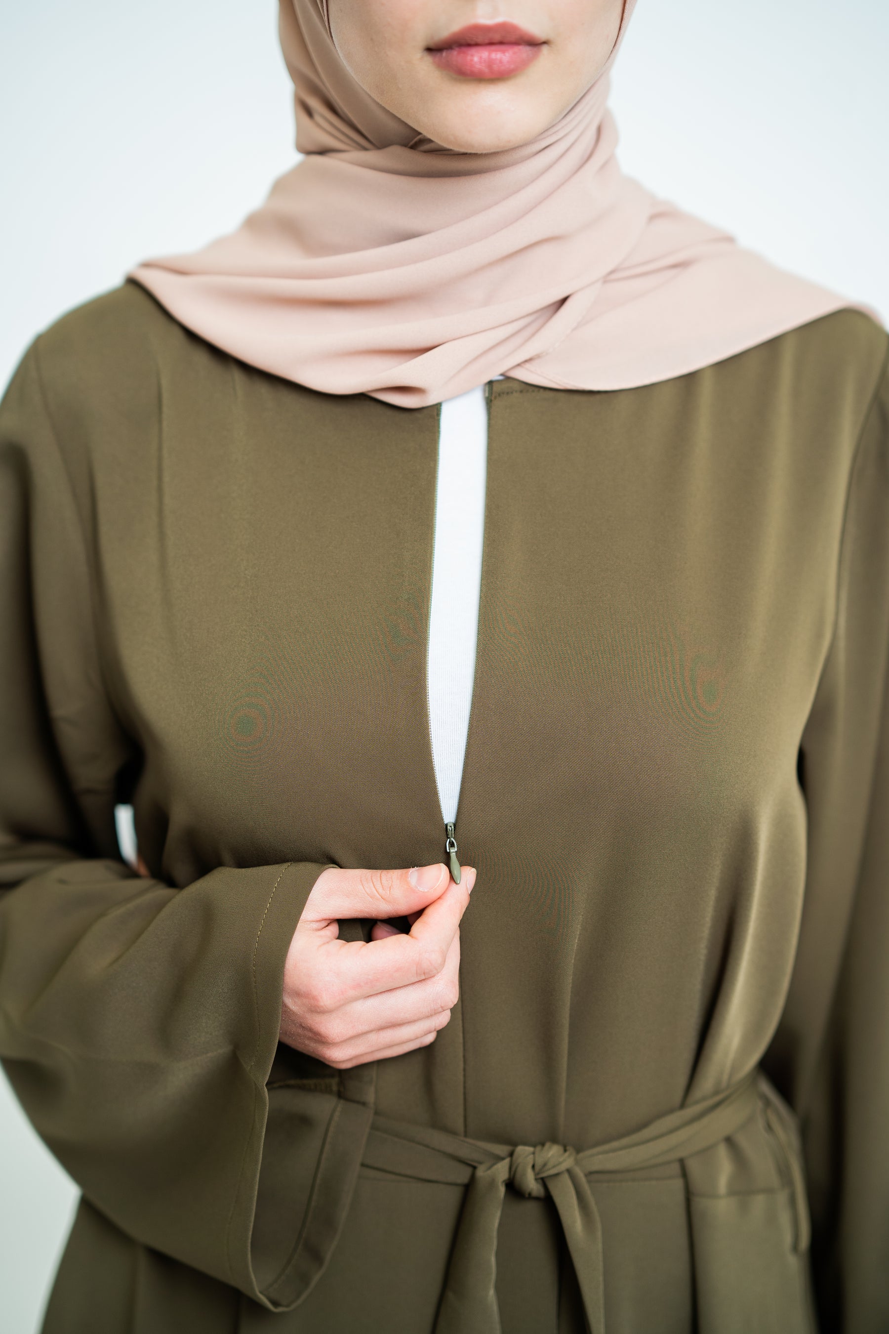 Abaya mit Reißverschluss Khaki