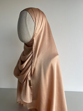Crinkle Satin Hijab – Nude Sand