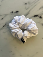 HIJABI Satin Scrunchy - weiß