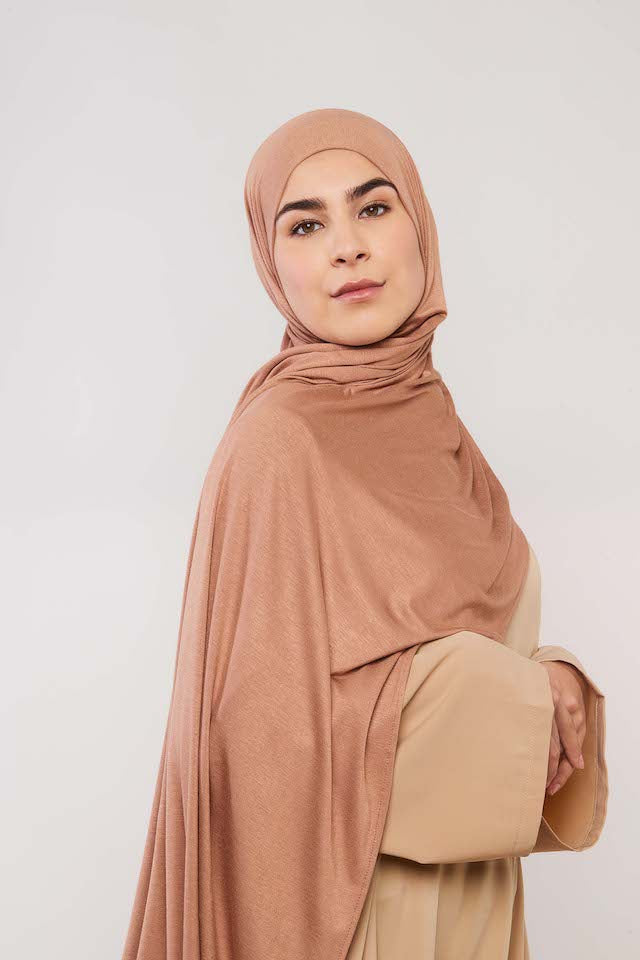 jersey-hijab-braun