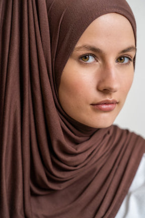 jersey-hijab-braun