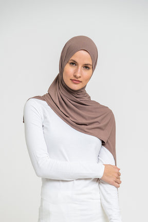gerippter-jersey-hijab-braun