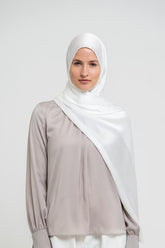 satin-hijab-weiß